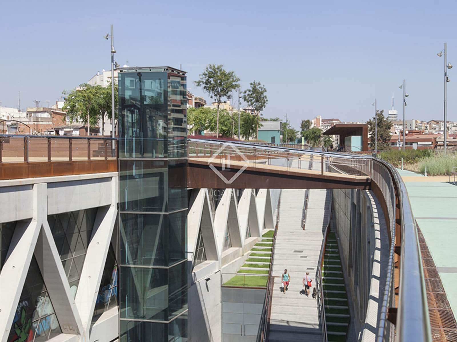 2 slaapkamer Appartement te koop in Barcelona stad - € 590.000 (Ref: 8932969)