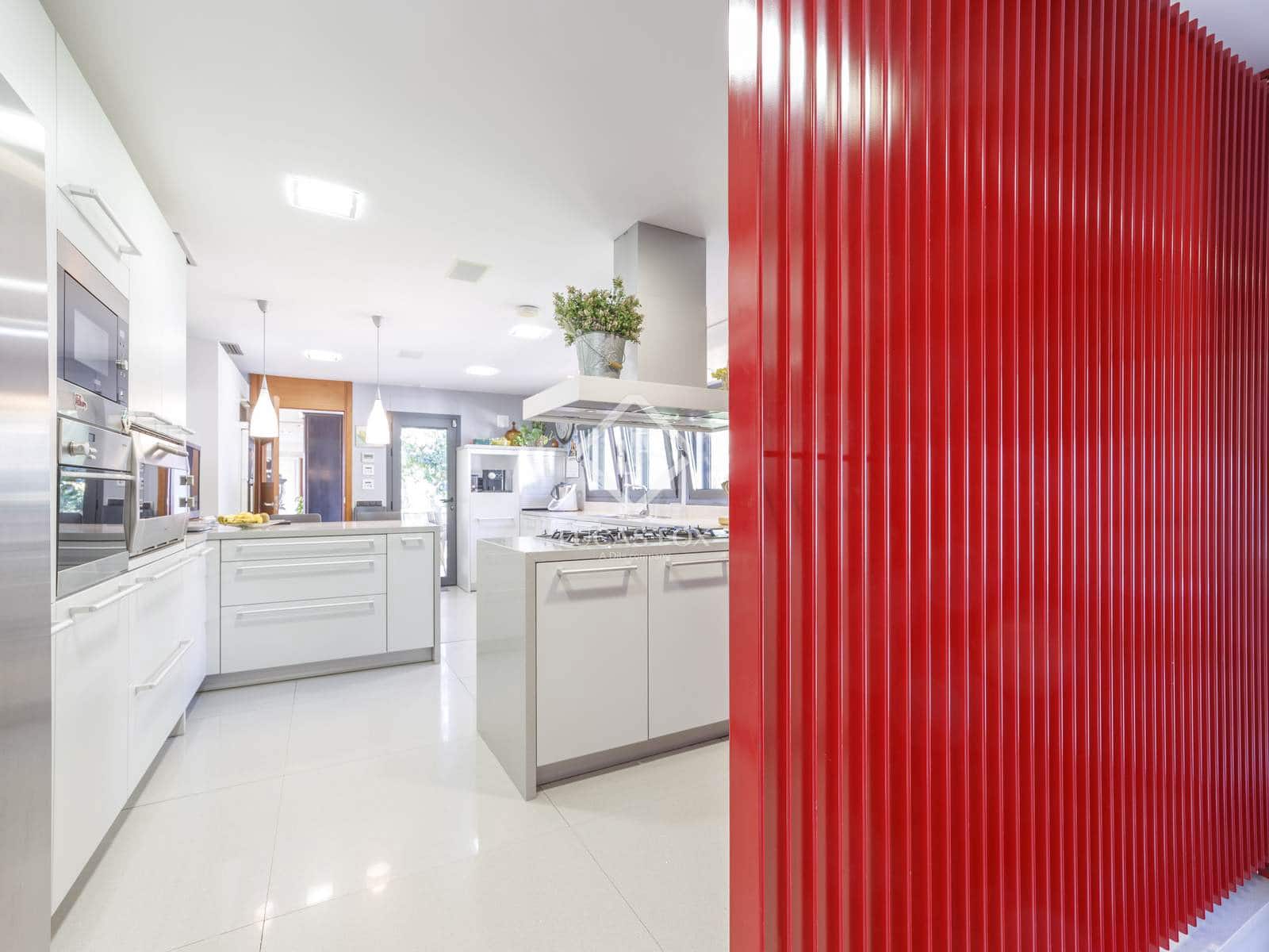 6 soveværelse Villa til salg i Chiva med swimmingpool garage - € 2.500.000 (Ref: 8934529)