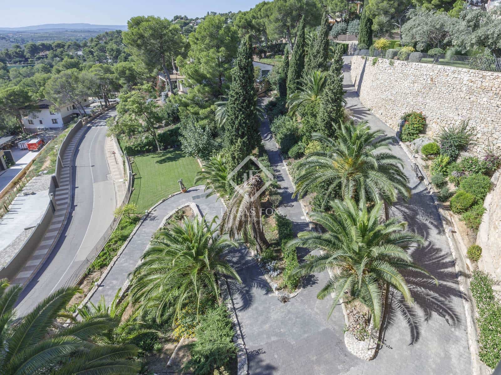 6 soveværelse Villa til salg i Chiva med swimmingpool garage - € 2.500.000 (Ref: 8934529)