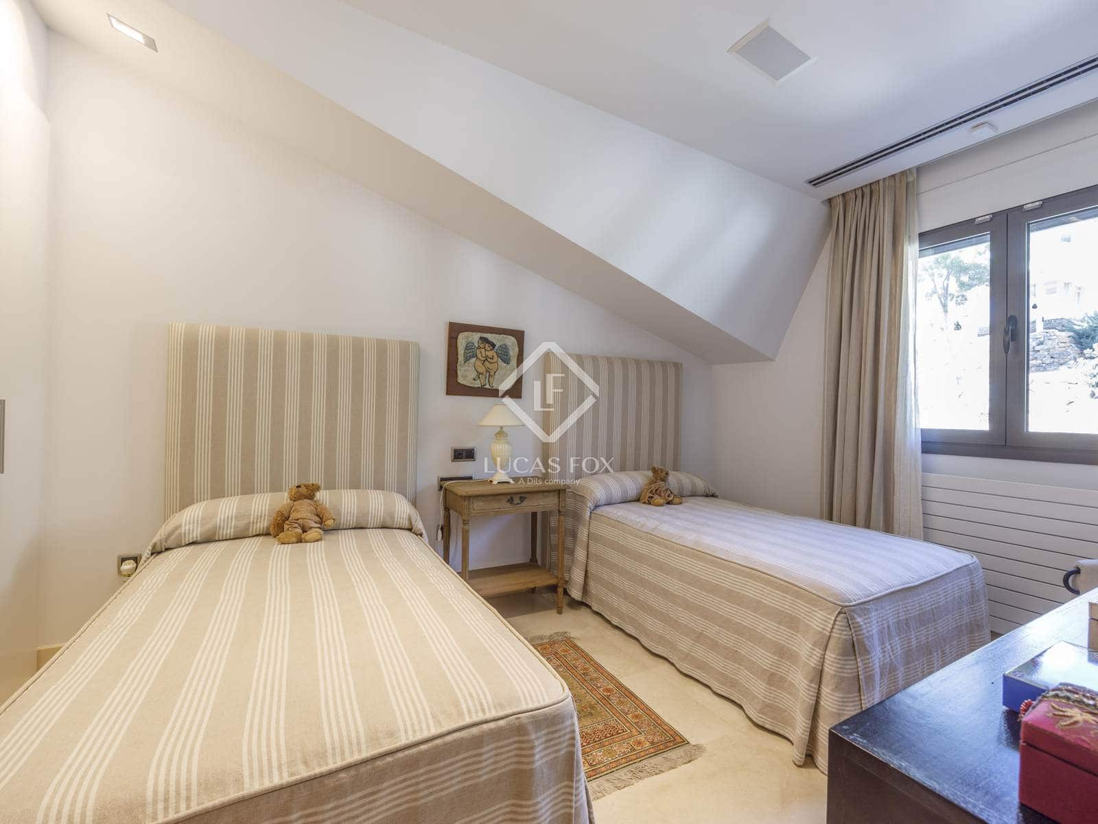 6 soveværelse Villa til salg i Chiva med swimmingpool garage - € 2.500.000 (Ref: 8934529)