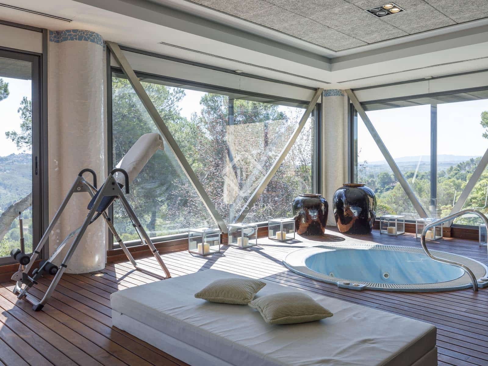 6 soveværelse Villa til salg i Chiva med swimmingpool garage - € 2.500.000 (Ref: 8934529)