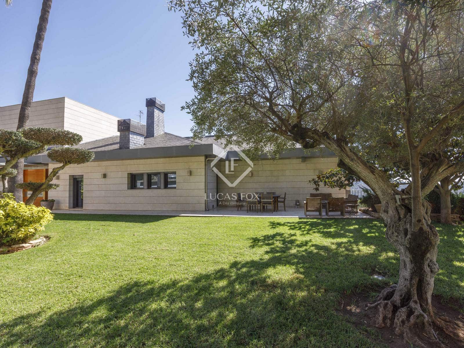 6 soveværelse Villa til salg i Chiva med swimmingpool garage - € 2.500.000 (Ref: 8934529)