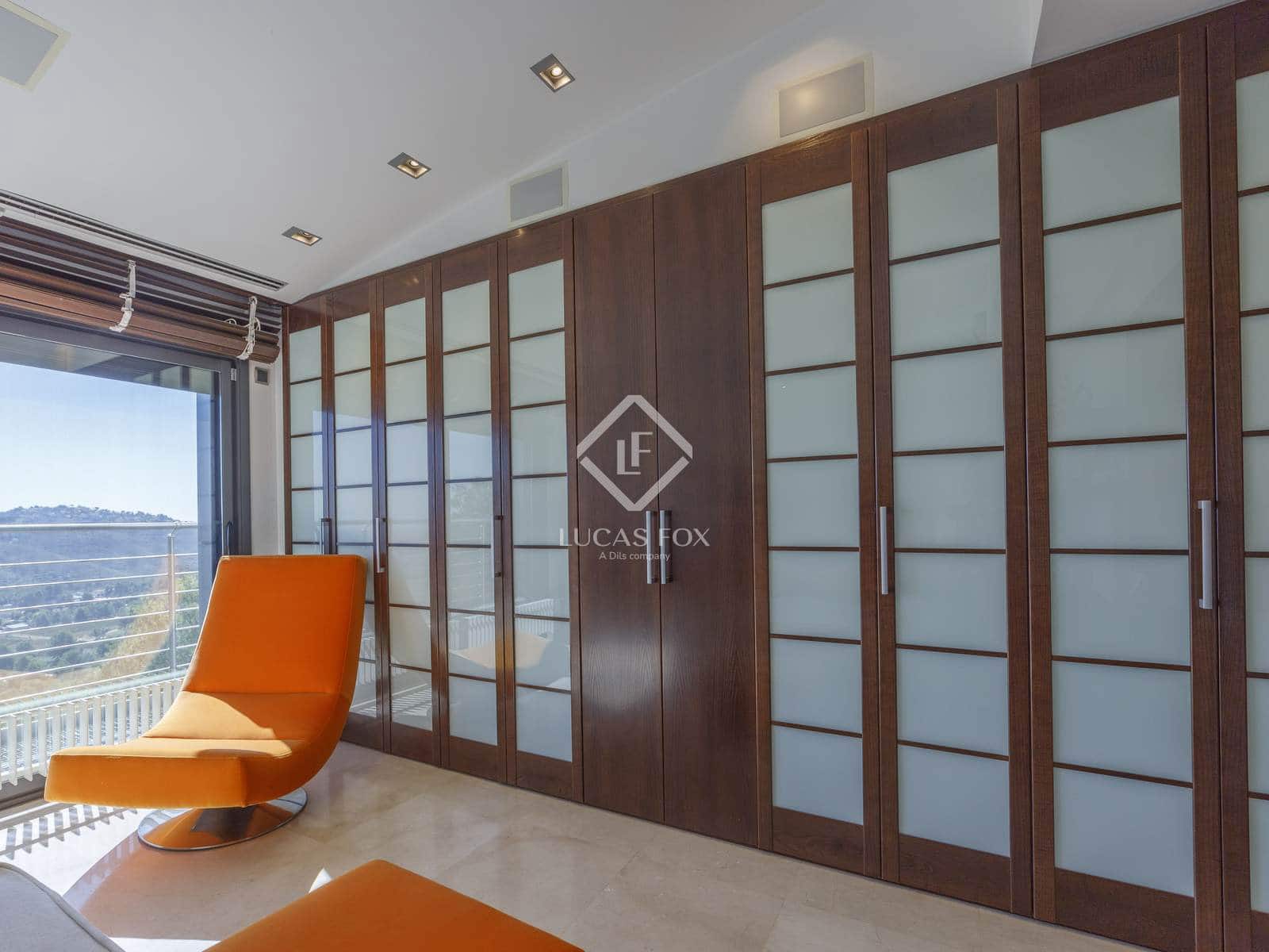 6 soveværelse Villa til salg i Chiva med swimmingpool garage - € 2.500.000 (Ref: 8934529)