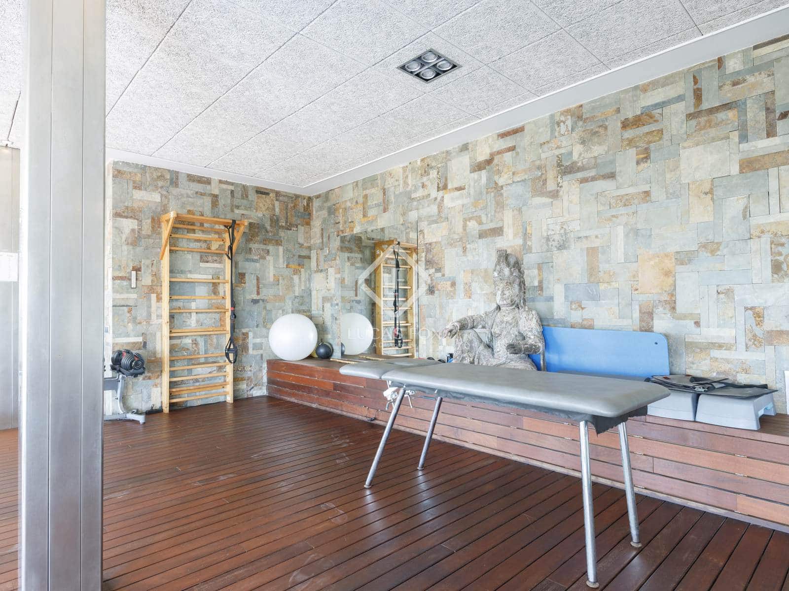 6 soveværelse Villa til salg i Chiva med swimmingpool garage - € 2.500.000 (Ref: 8934529)