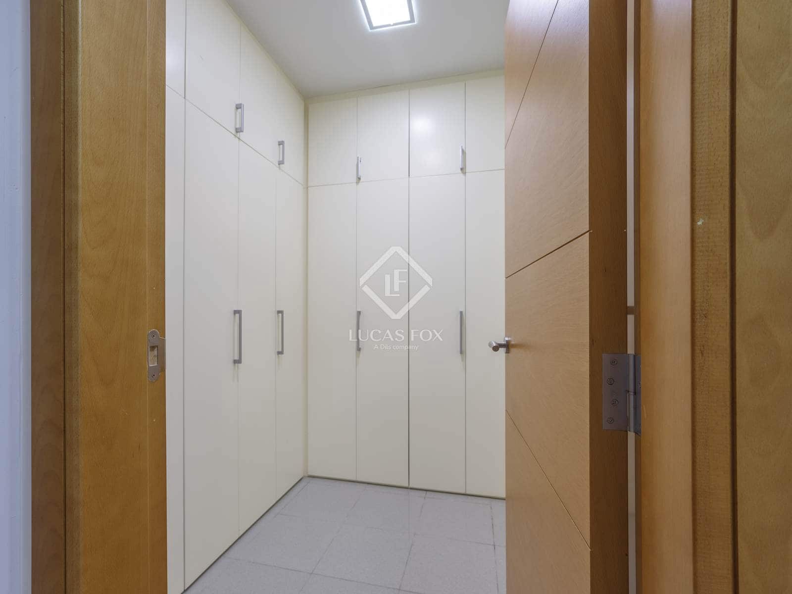 6 soveværelse Villa til salg i Chiva med swimmingpool garage - € 2.500.000 (Ref: 8934529)