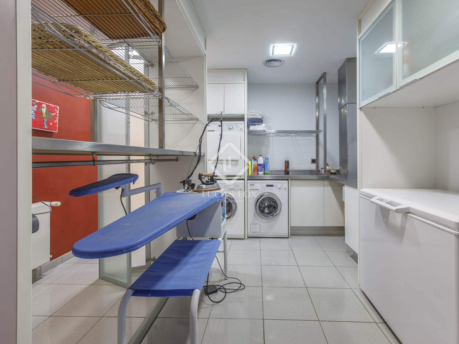 6 soveværelse Villa til salg i Chiva med swimmingpool garage - € 2.500.000 (Ref: 8934529)