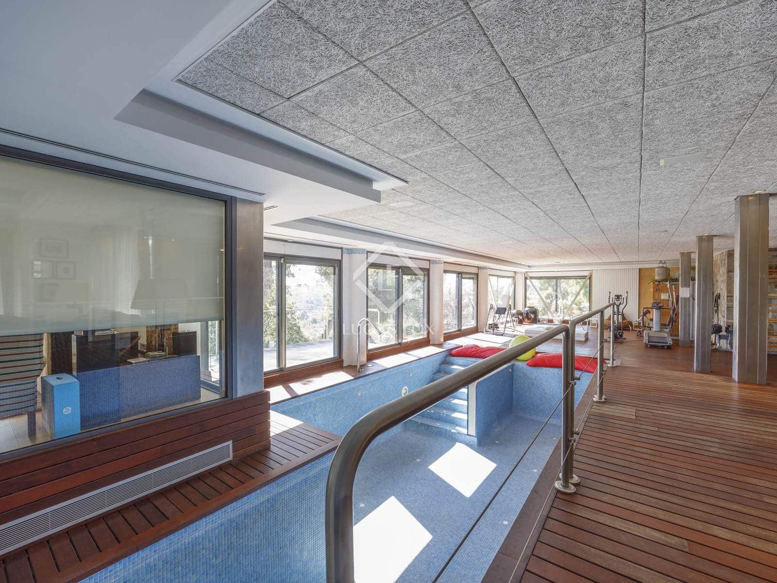 6 soveværelse Villa til salg i Chiva med swimmingpool garage - € 2.500.000 (Ref: 8934529)