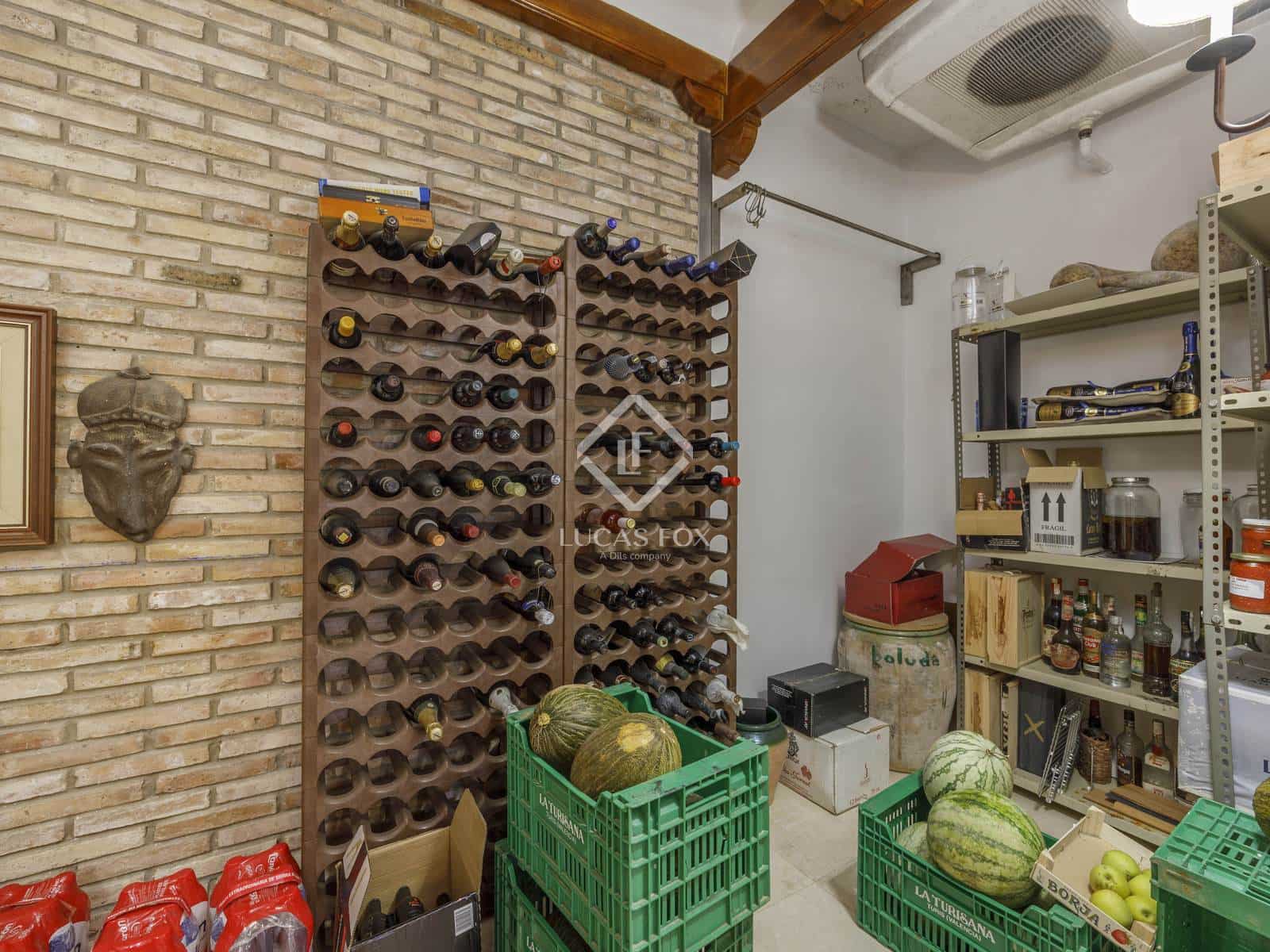 6 soveværelse Villa til salg i Chiva med swimmingpool garage - € 2.500.000 (Ref: 8934529)