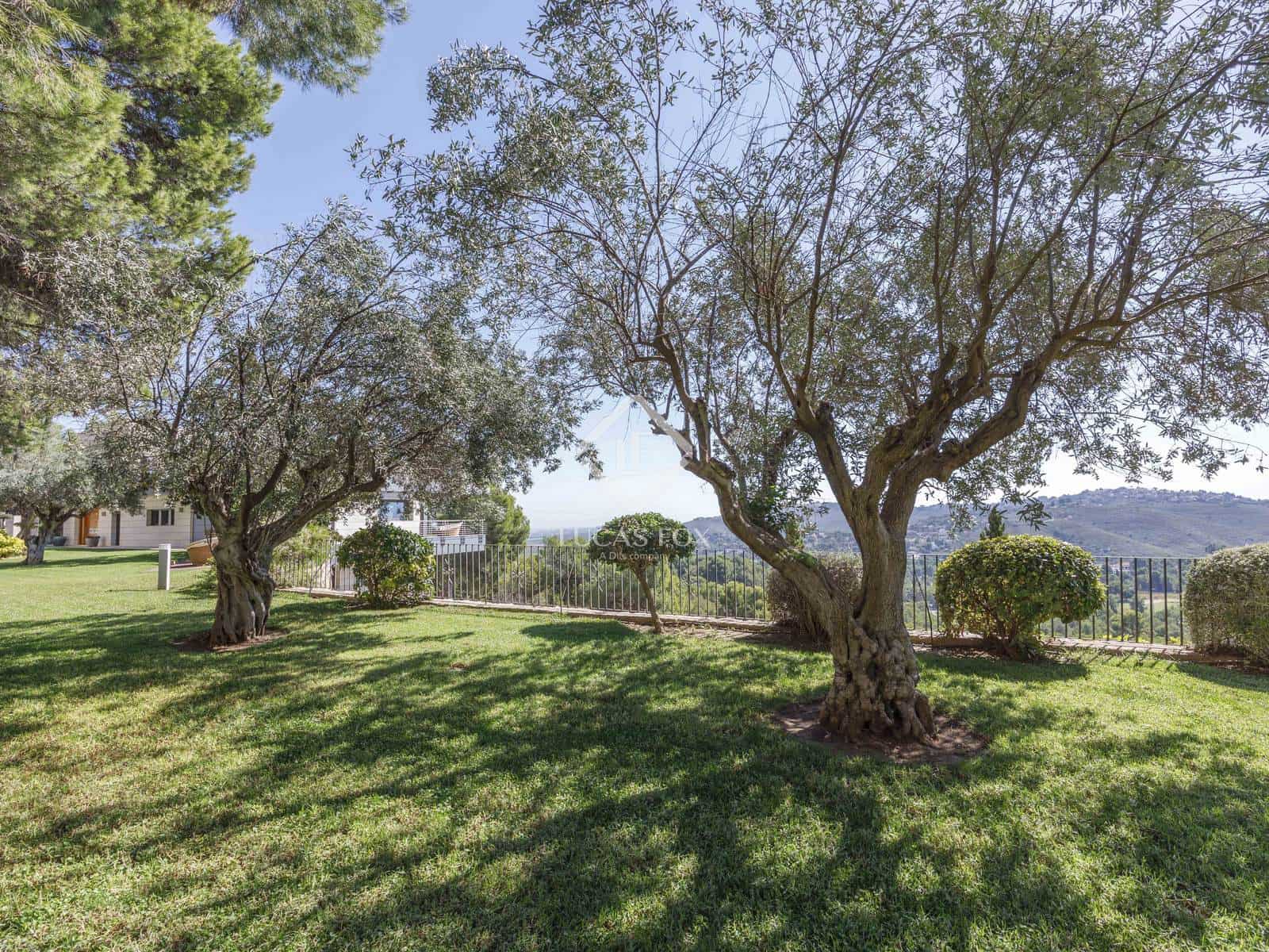 6 soveværelse Villa til salg i Chiva med swimmingpool garage - € 2.500.000 (Ref: 8934529)