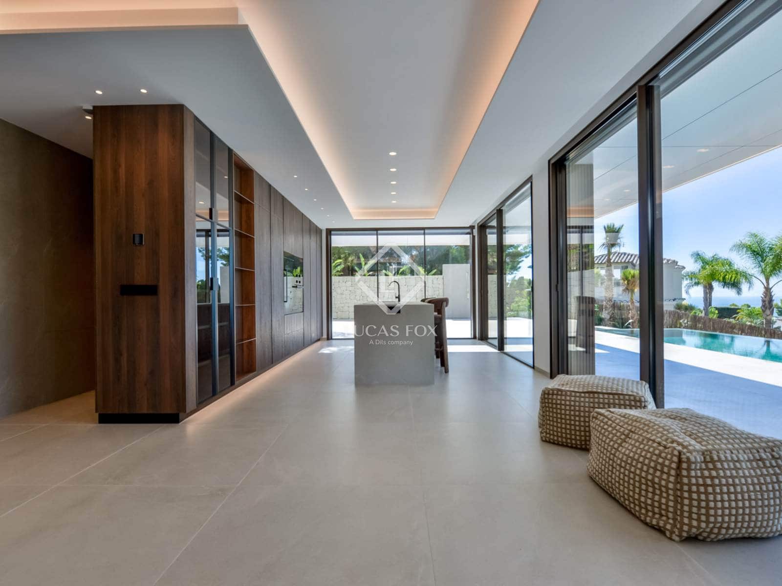 4 bedroom Villa for sale in Altea with pool garage - € 2,795,000 (Ref: 8934607)