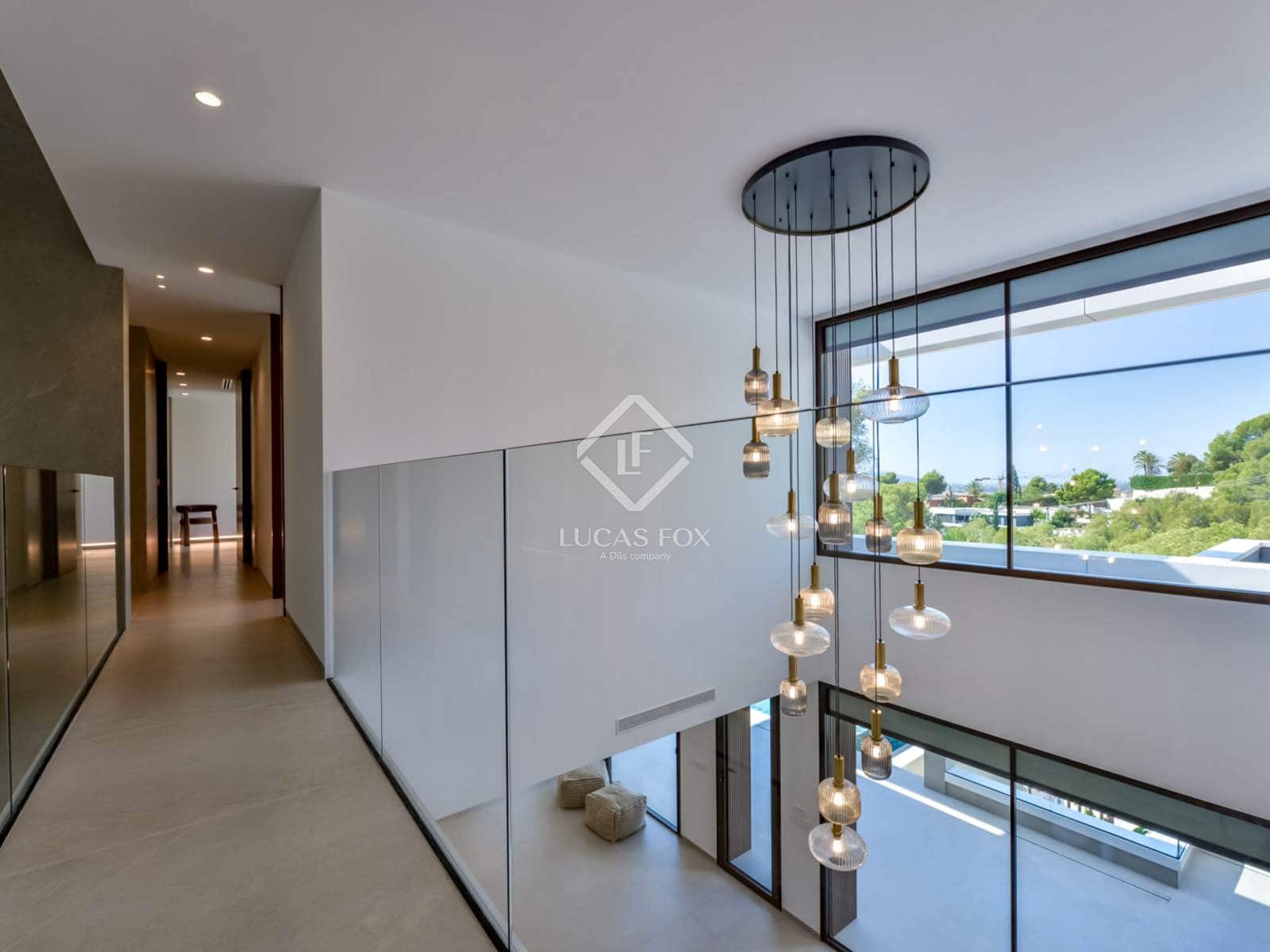 4 bedroom Villa for sale in Altea with pool garage - € 2,795,000 (Ref: 8934607)