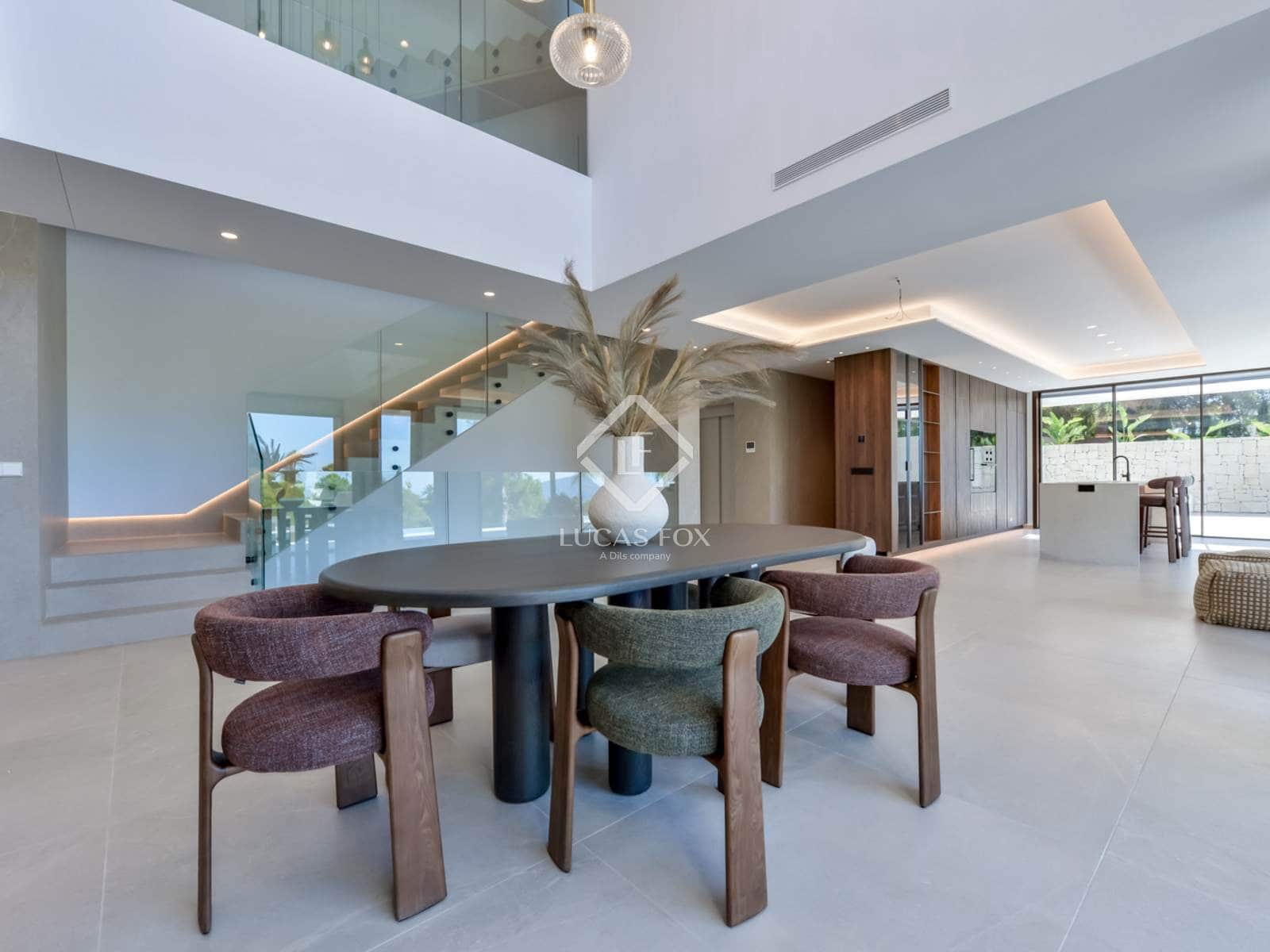 4 bedroom Villa for sale in Altea with pool garage - € 2,795,000 (Ref: 8934607)