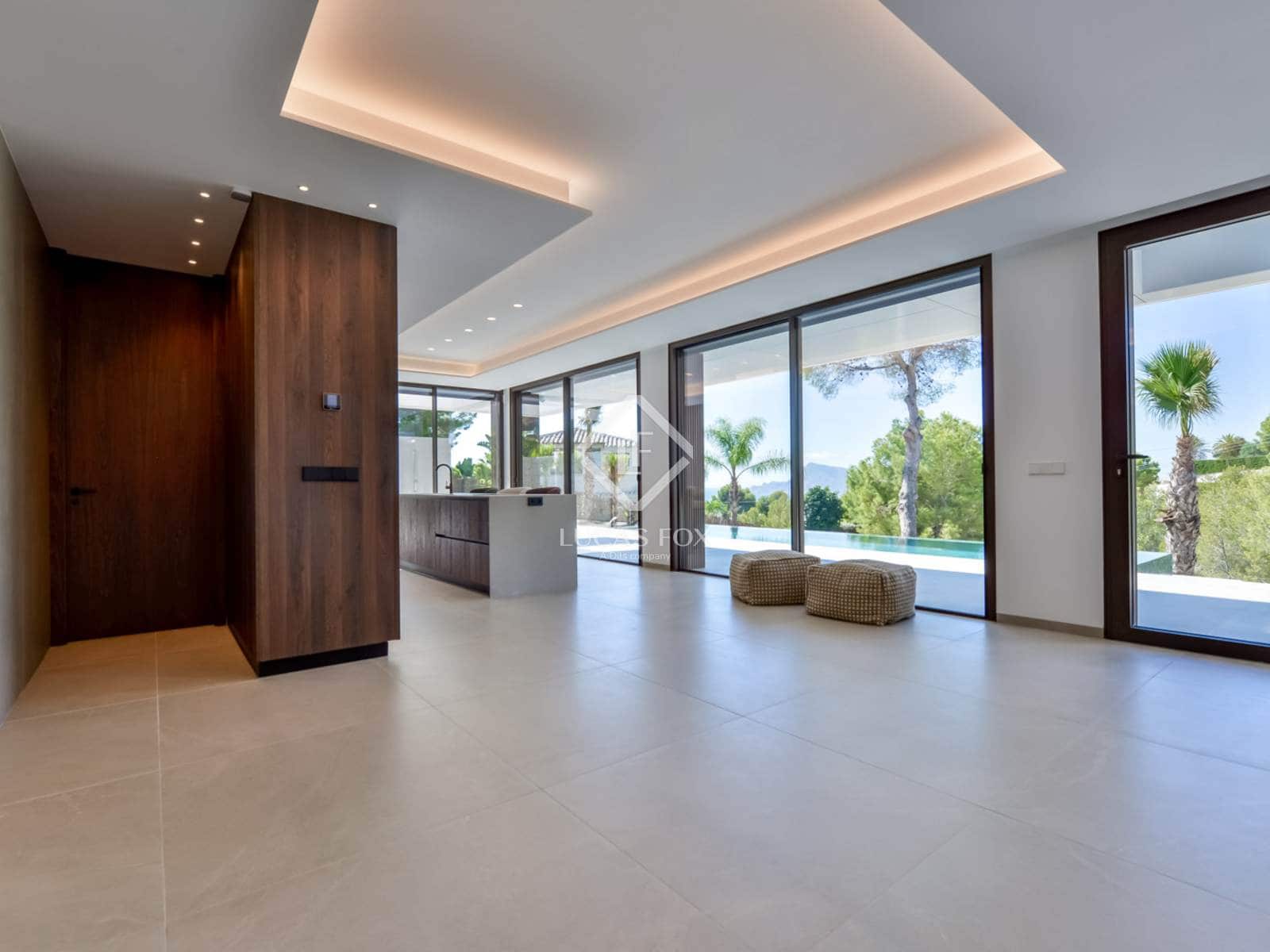 4 bedroom Villa for sale in Altea with pool garage - € 2,795,000 (Ref: 8934607)