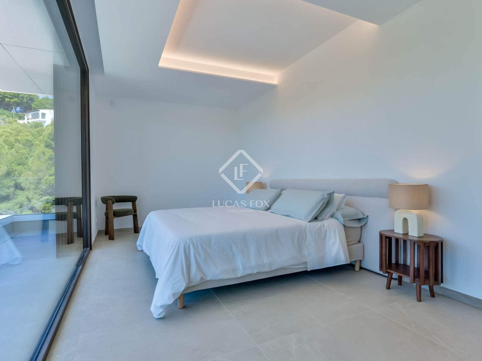 4 bedroom Villa for sale in Altea with pool garage - € 2,795,000 (Ref: 8934607)