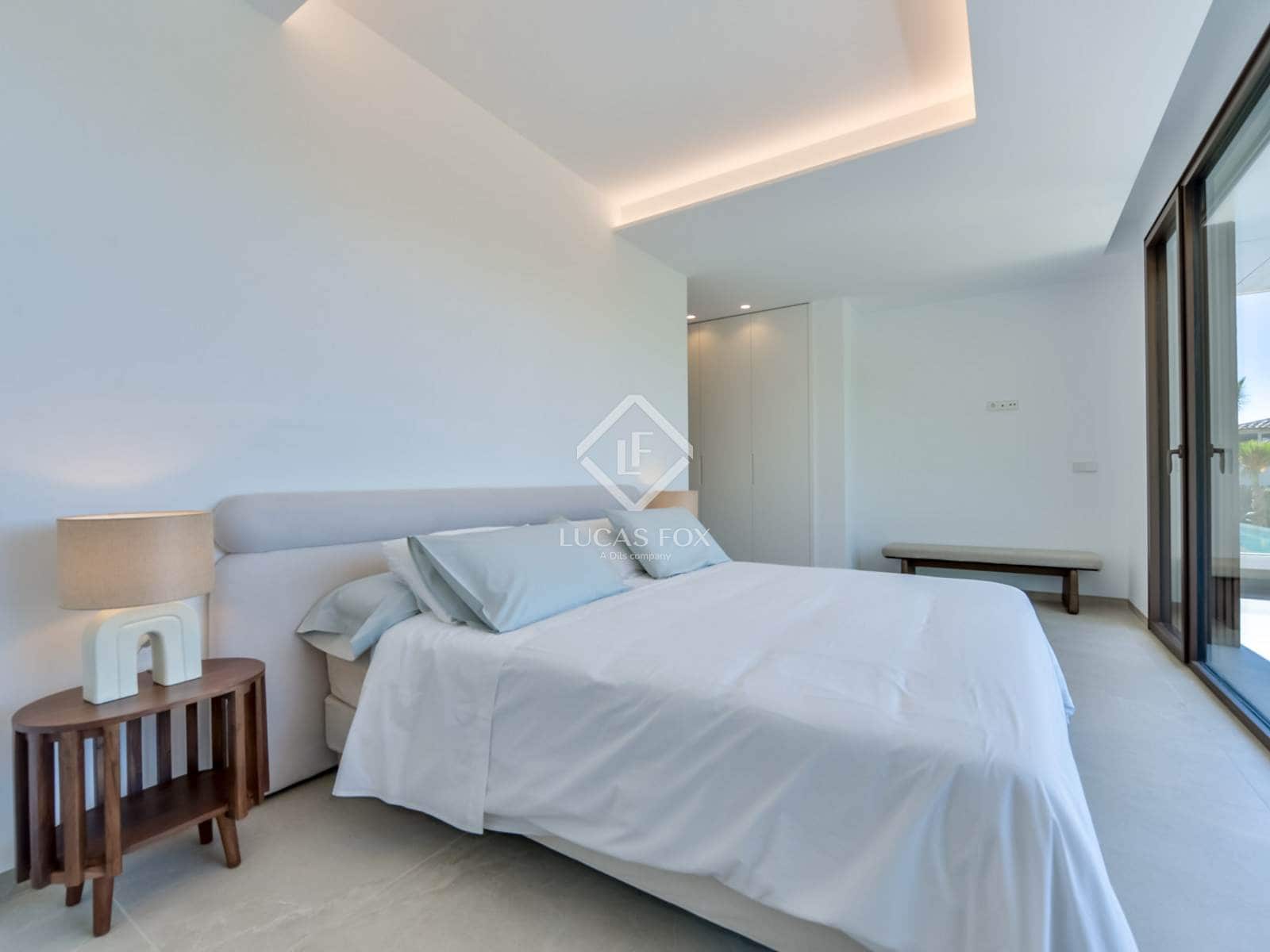 4 bedroom Villa for sale in Altea with pool garage - € 2,795,000 (Ref: 8934607)