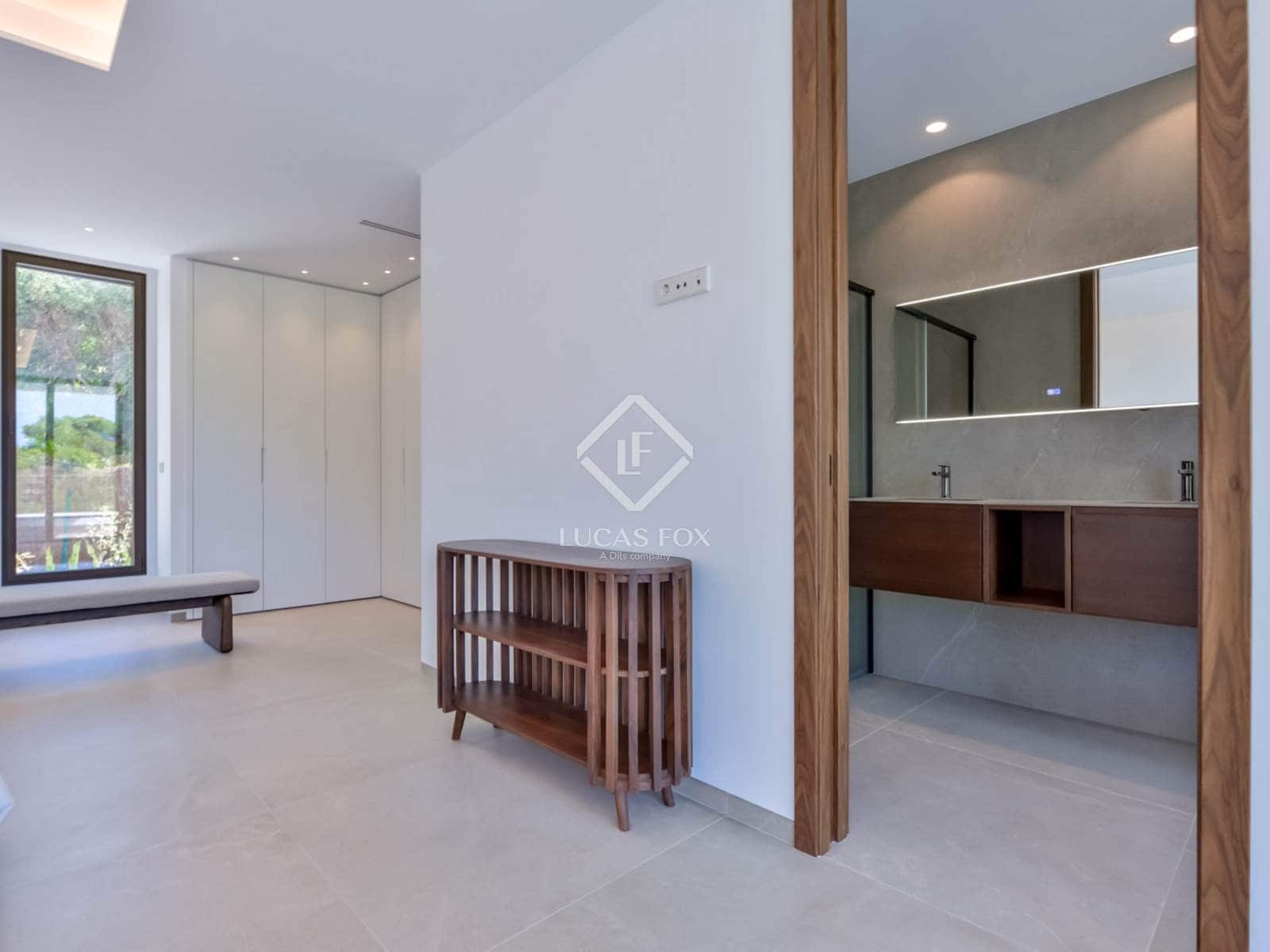 4 bedroom Villa for sale in Altea with pool garage - € 2,795,000 (Ref: 8934607)