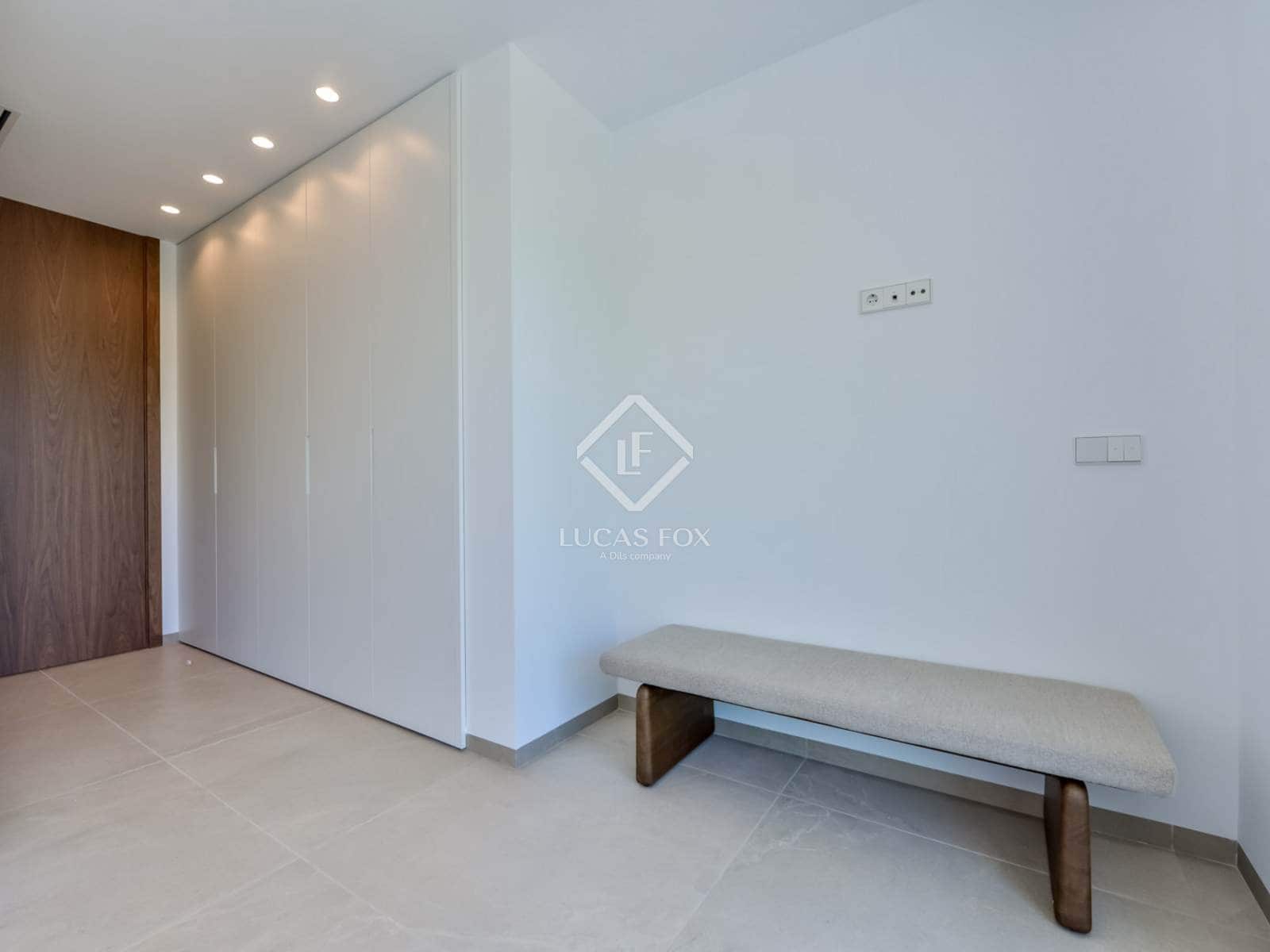 4 bedroom Villa for sale in Altea with pool garage - € 2,795,000 (Ref: 8934607)