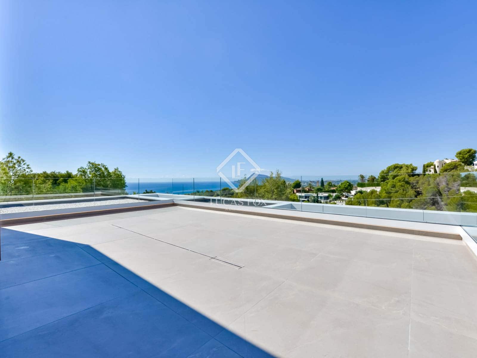 4 bedroom Villa for sale in Altea with pool garage - € 2,795,000 (Ref: 8934607)