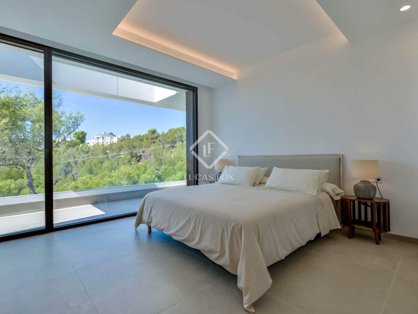 4 bedroom Villa for sale in Altea with pool garage - € 2,795,000 (Ref: 8934607)