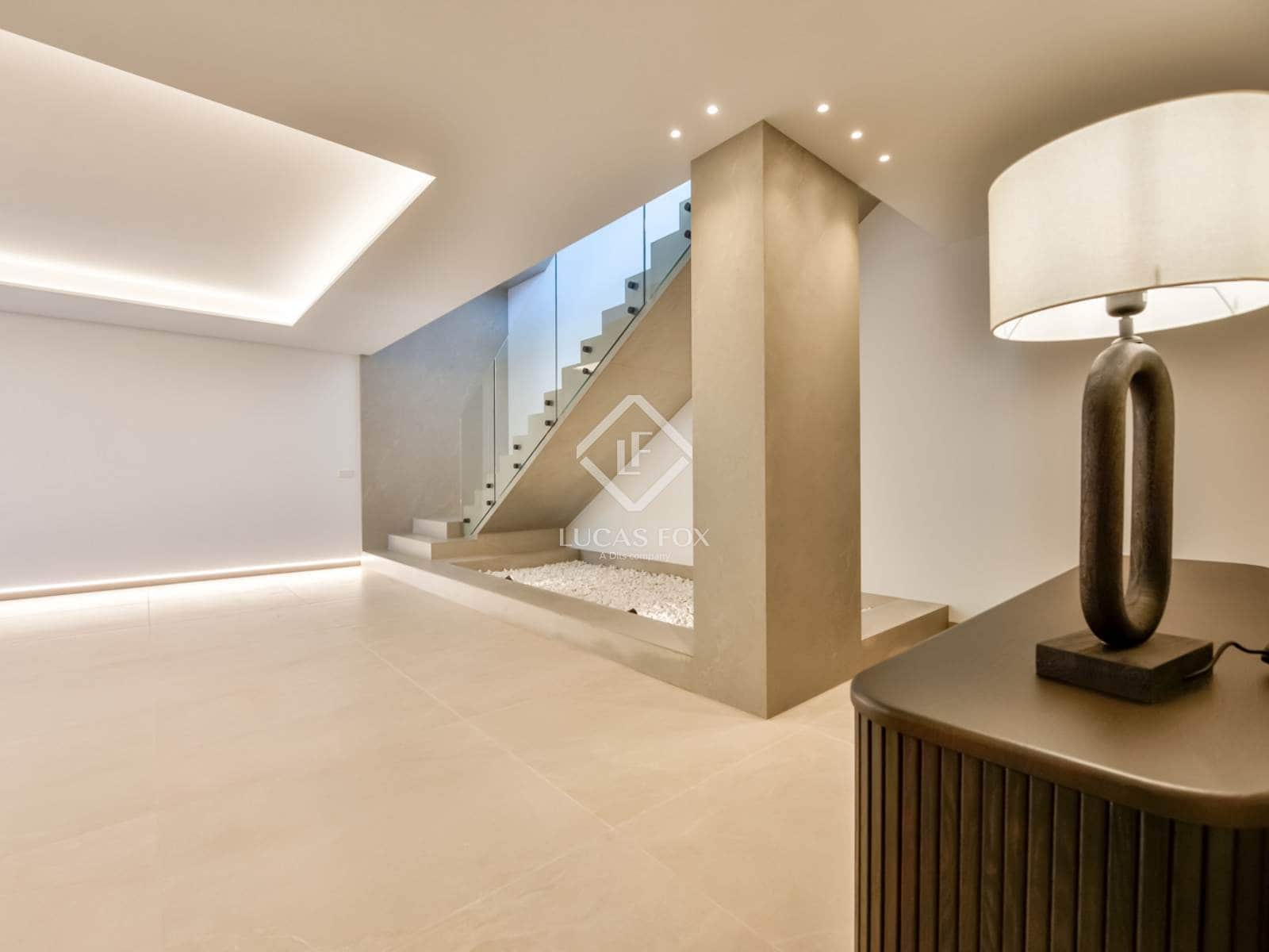 4 bedroom Villa for sale in Altea with pool garage - € 2,795,000 (Ref: 8934607)