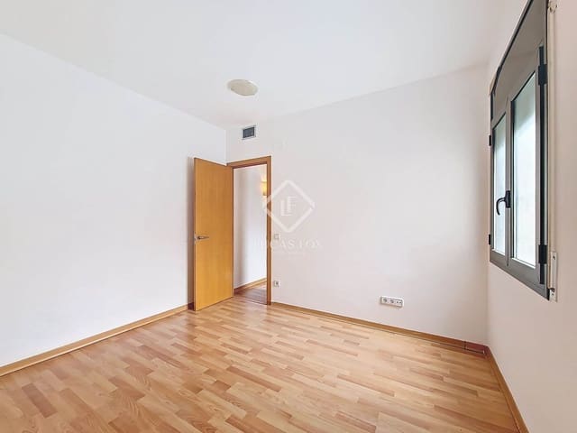 2 quarto Apartamento para venda em Vilanova i la Geltrú - 280 000 € (Ref: 8936024)