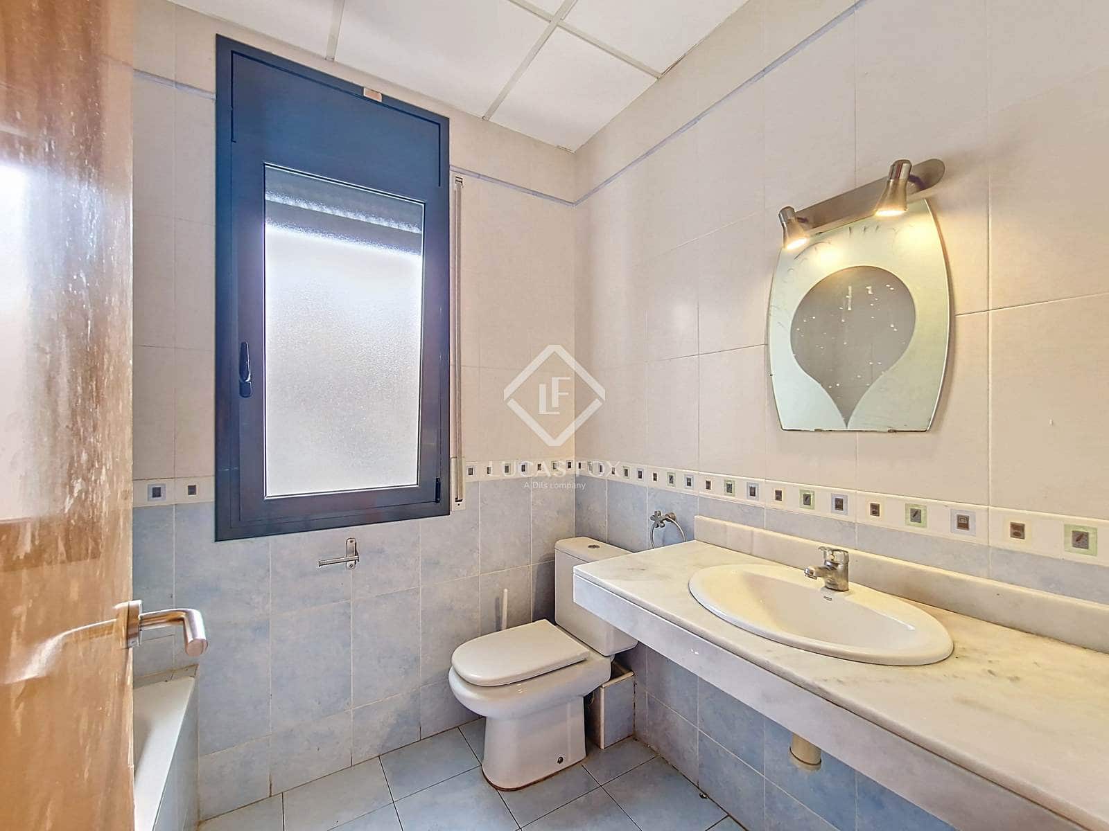 2 makuuhuone Huoneisto myytävänä paikassa Vilanova i la Geltru - 280 000 € (Ref: 8936024)