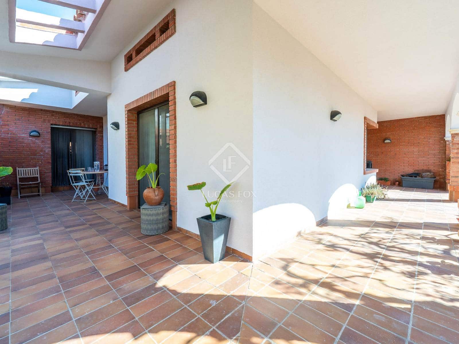 8 soveværelse Villa til salg i Tarragona by med swimmingpool garage - € 1.595.000 (Ref: 8936372)