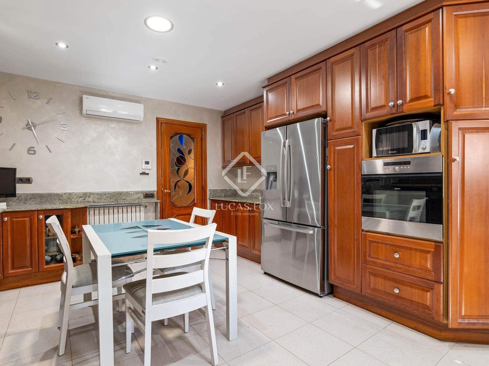 8 soveværelse Villa til salg i Tarragona by med swimmingpool garage - € 1.595.000 (Ref: 8936372)