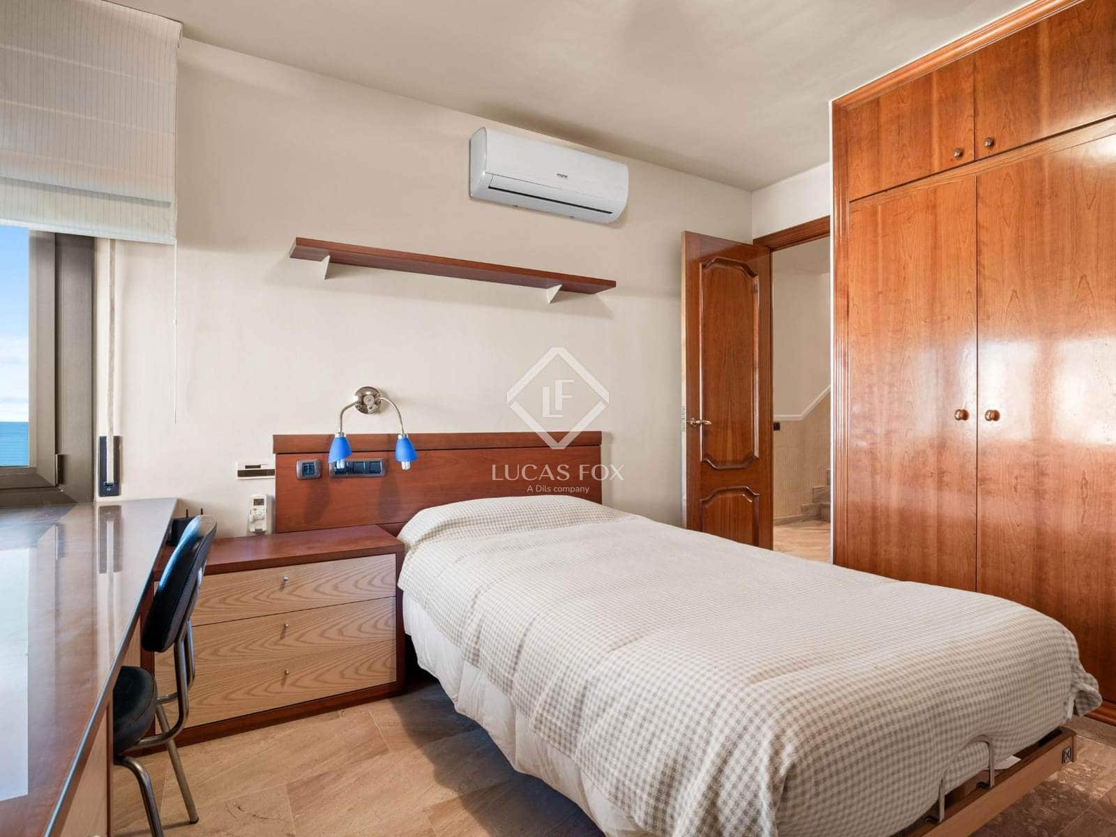 8 soveværelse Villa til salg i Tarragona by med swimmingpool garage - € 1.595.000 (Ref: 8936372)