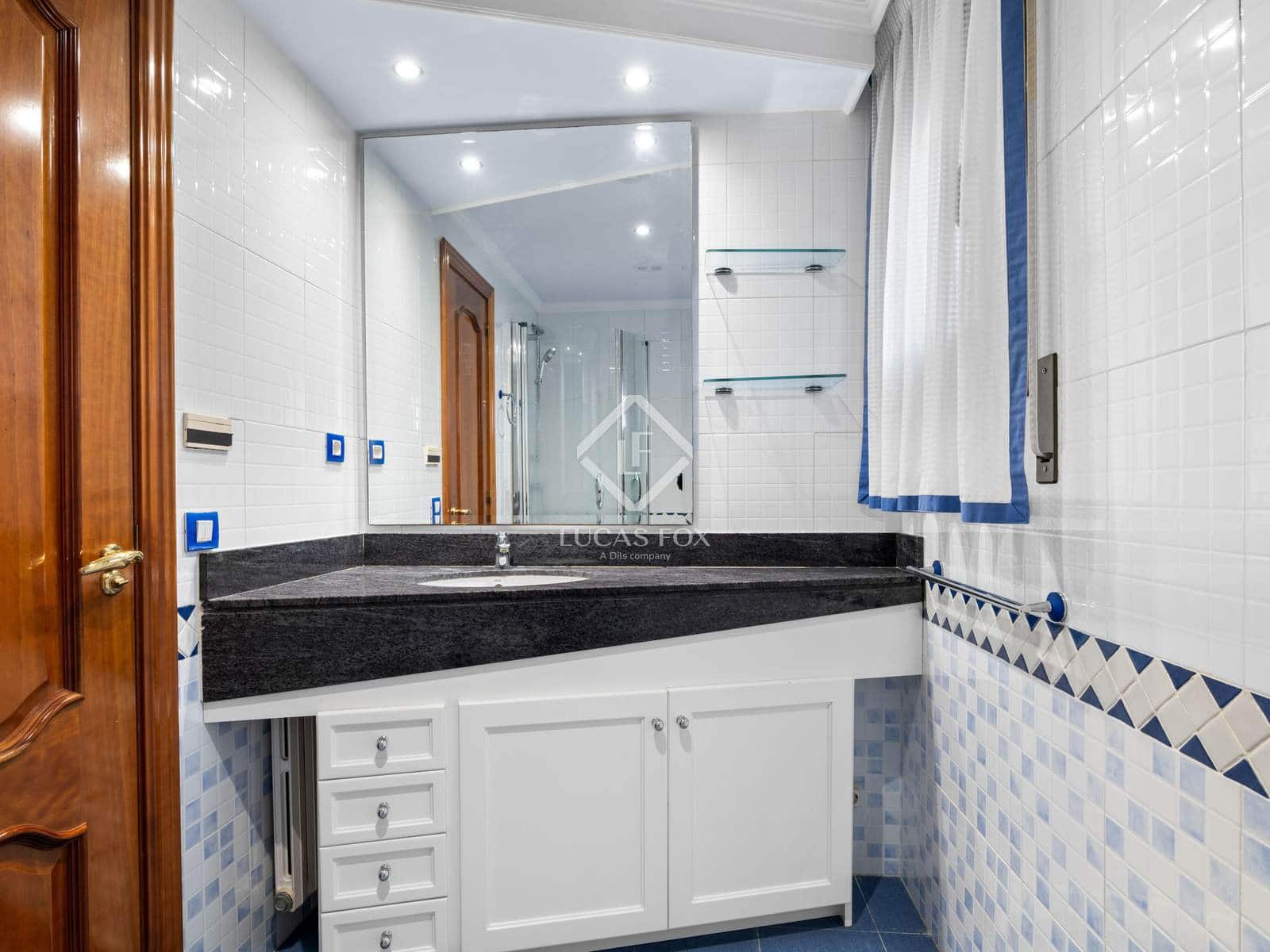 8 soveværelse Villa til salg i Tarragona by med swimmingpool garage - € 1.595.000 (Ref: 8936372)