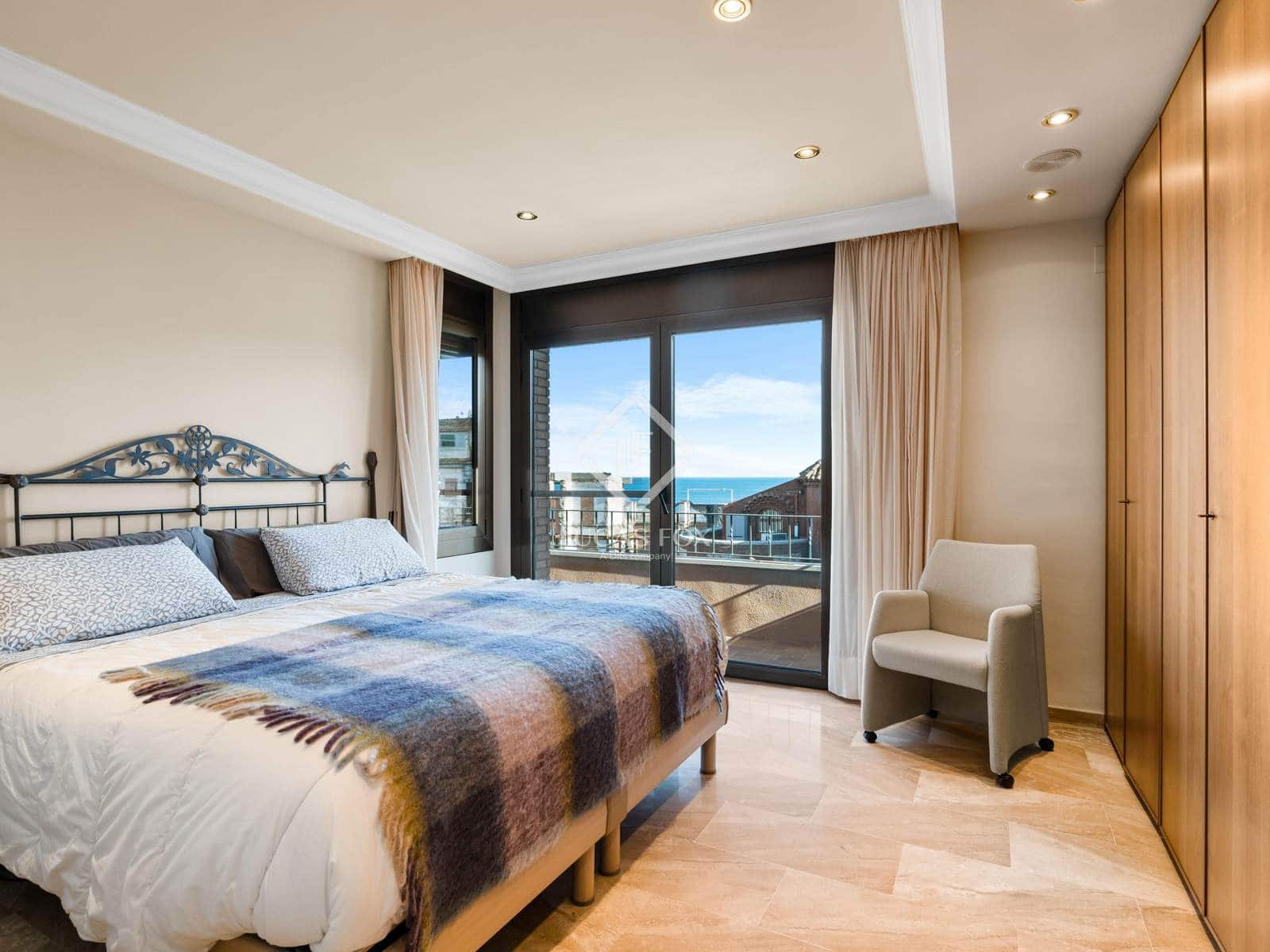 8 soveværelse Villa til salg i Tarragona by med swimmingpool garage - € 1.595.000 (Ref: 8936372)