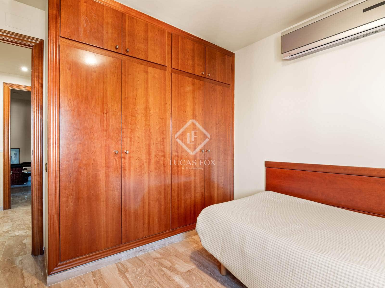 8 soveværelse Villa til salg i Tarragona by med swimmingpool garage - € 1.595.000 (Ref: 8936372)