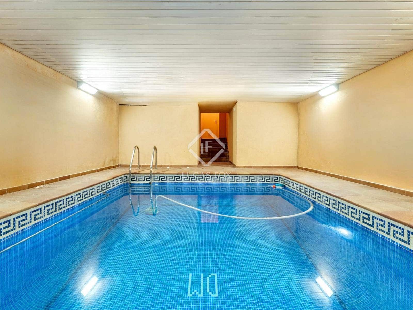 8 soveværelse Villa til salg i Tarragona by med swimmingpool garage - € 1.595.000 (Ref: 8936372)