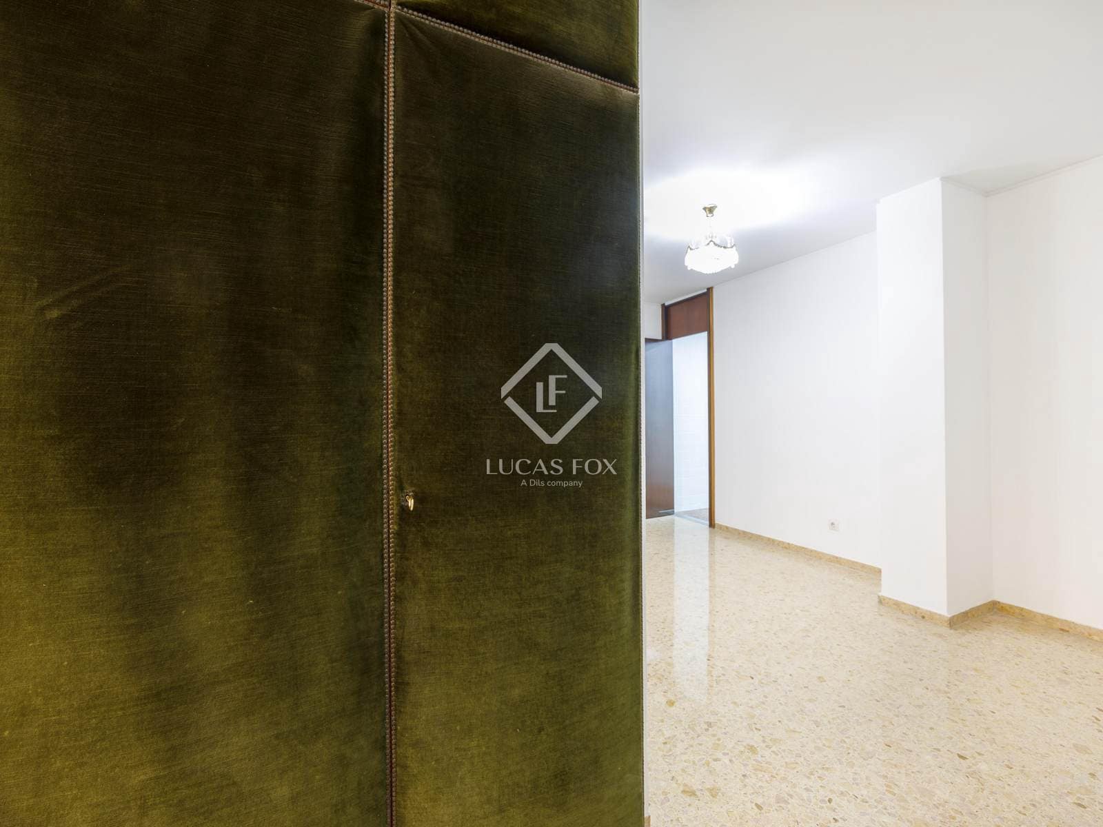 Apartamento de 6 habitaciones en València ciudad en alquiler - 2.700 € (Ref: 8936373)