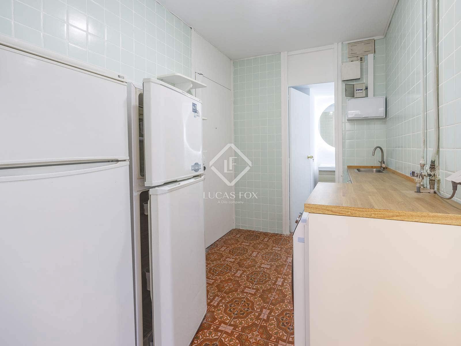 Apartamento de 6 habitaciones en València ciudad en alquiler - 2.700 € (Ref: 8936373)