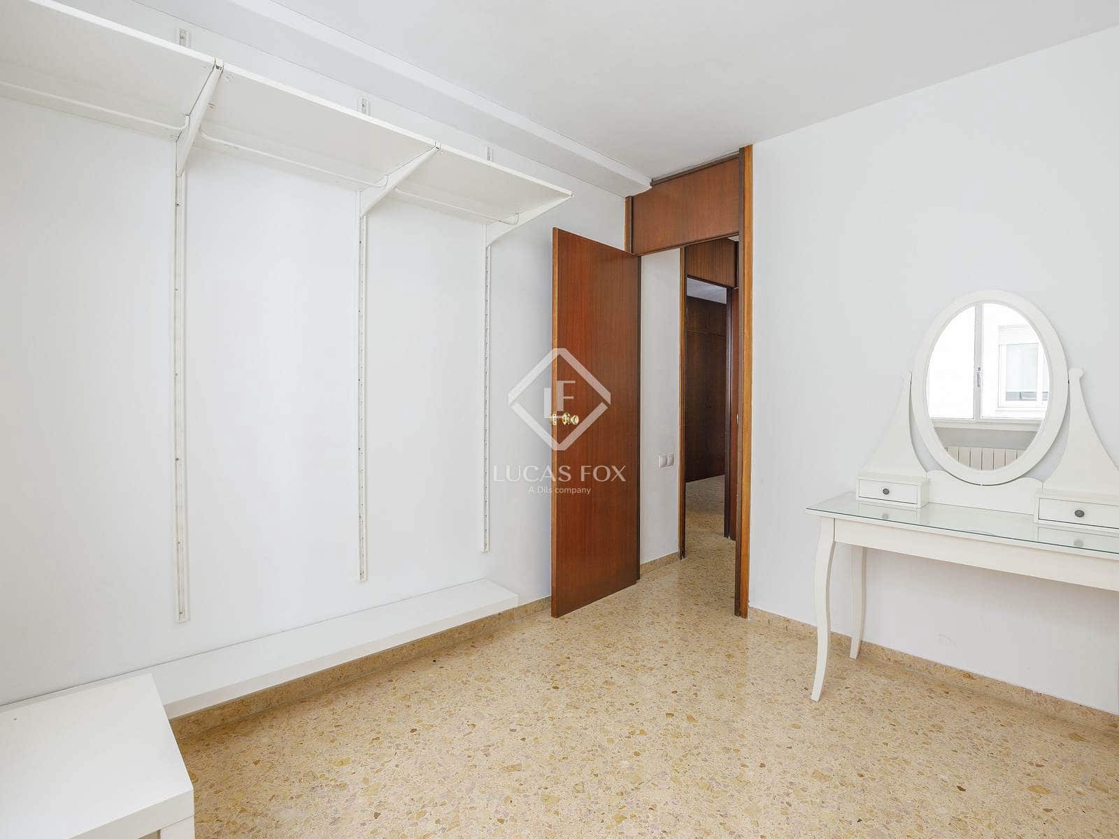 Apartamento de 6 habitaciones en València ciudad en alquiler - 2.700 € (Ref: 8936373)