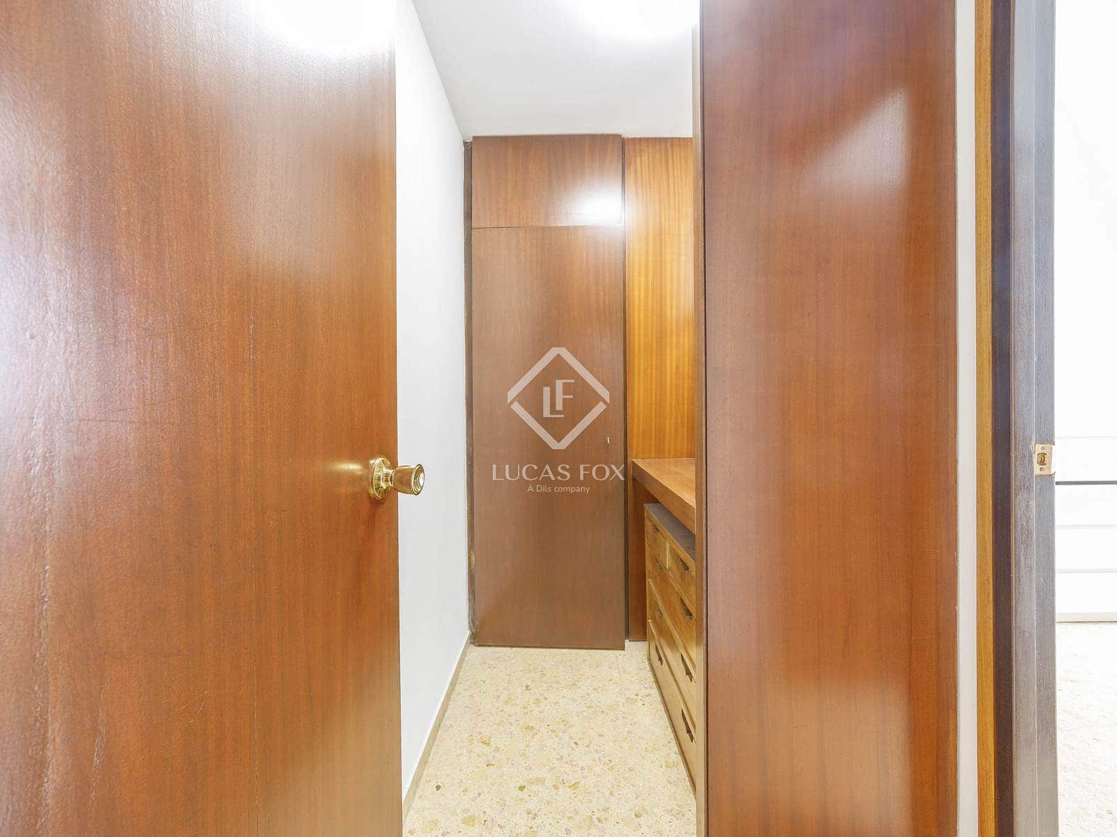 Apartamento de 6 habitaciones en València ciudad en alquiler - 2.700 € (Ref: 8936373)