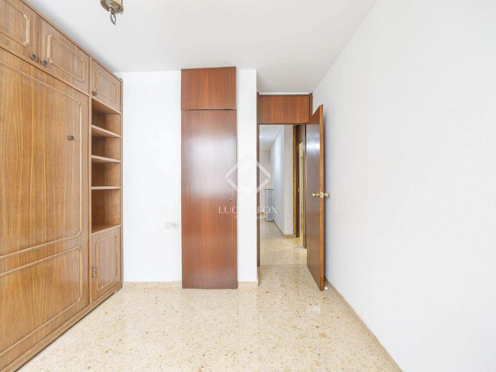 Apartamento de 6 habitaciones en València ciudad en alquiler - 2.700 € (Ref: 8936373)