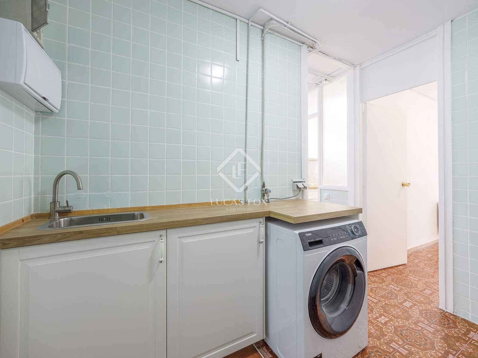 Apartamento de 6 habitaciones en València ciudad en alquiler - 2.700 € (Ref: 8936373)