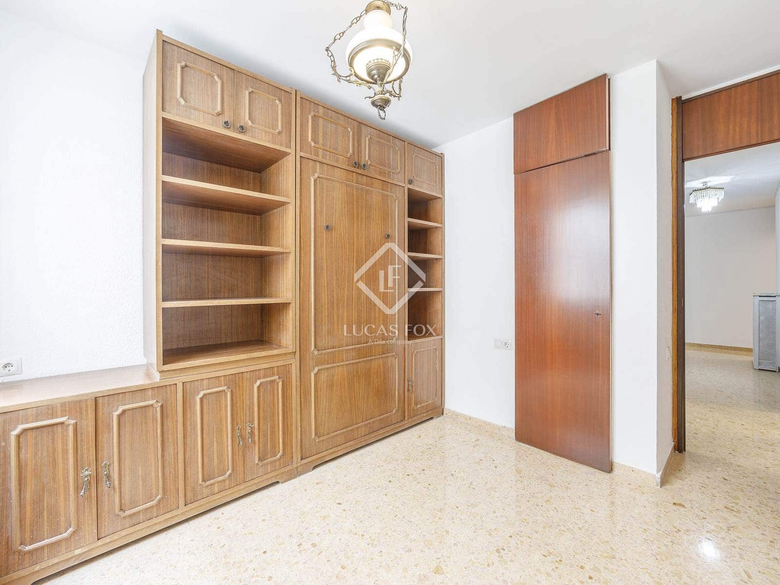 Apartamento de 6 habitaciones en València ciudad en alquiler - 2.700 € (Ref: 8936373)
