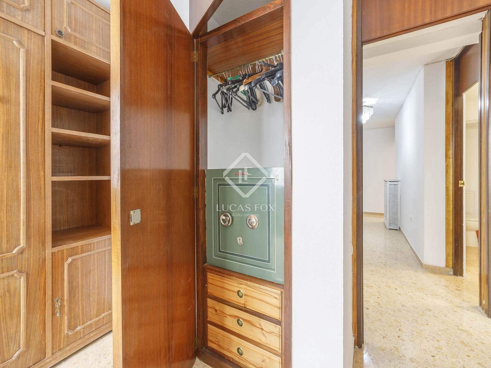 Apartamento de 6 habitaciones en València ciudad en alquiler - 2.700 € (Ref: 8936373)