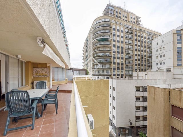 6 sypialnia Apartament do wynajęcia w Miasto Walencja - 2 500 € (Ref: 8936373)