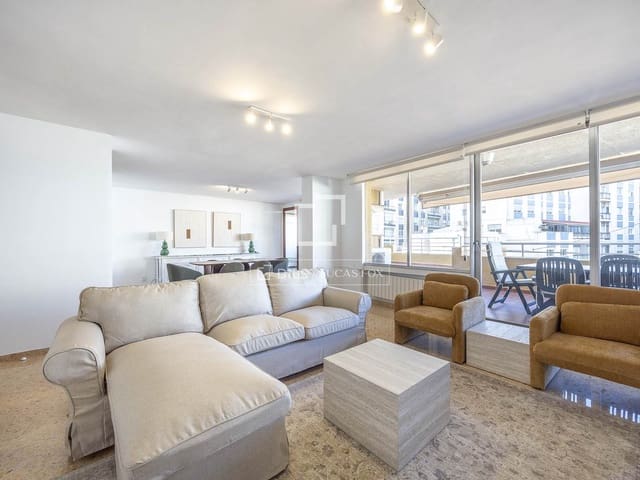 Apartamento de 6 habitaciones en València ciudad en alquiler - 2.700 € (Ref: 8936373)