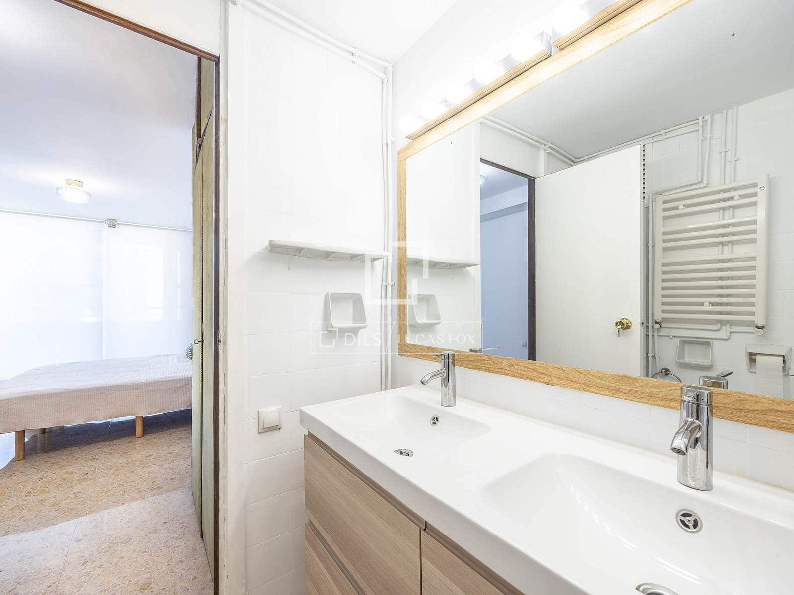 Apartamento de 6 habitaciones en València ciudad en alquiler - 2.700 € (Ref: 8936373)