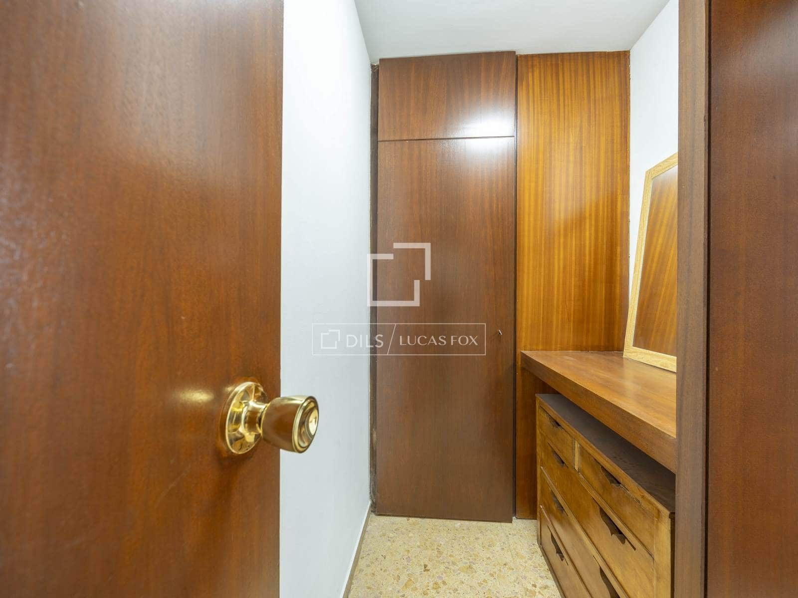 Apartamento de 6 habitaciones en València ciudad en alquiler - 2.700 € (Ref: 8936373)