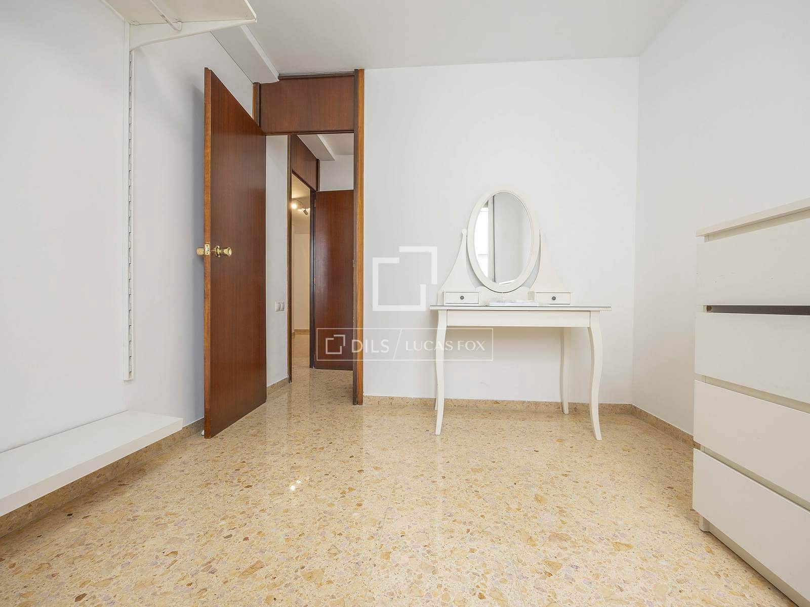 Apartamento de 6 habitaciones en València ciudad en alquiler - 2.700 € (Ref: 8936373)