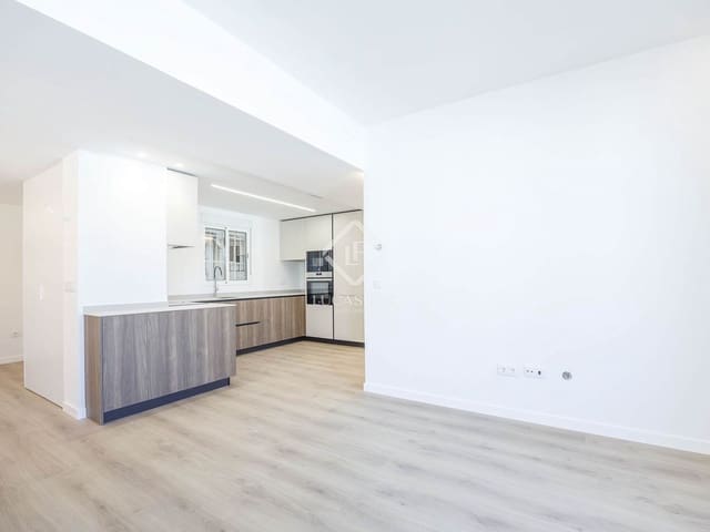 3 soverom Leilighet til leie i Valencia by - € 2 300 (Ref: 8937973)