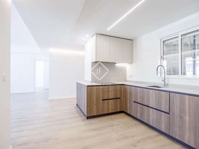 3 soverom Leilighet til leie i Valencia by - € 2 300 (Ref: 8937973)