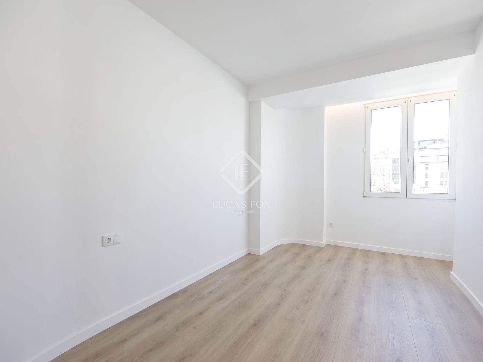 3 camera da letto Appartamento da affittare in Valencia citta - 2.300 € (Rif: 8937973)