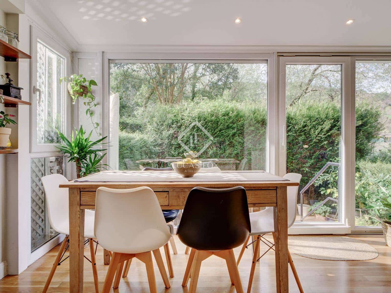 2 soveværelse Lejlighed til leje i Donostia-San Sebastian med garage - € 4.000 (Ref: 8939254)